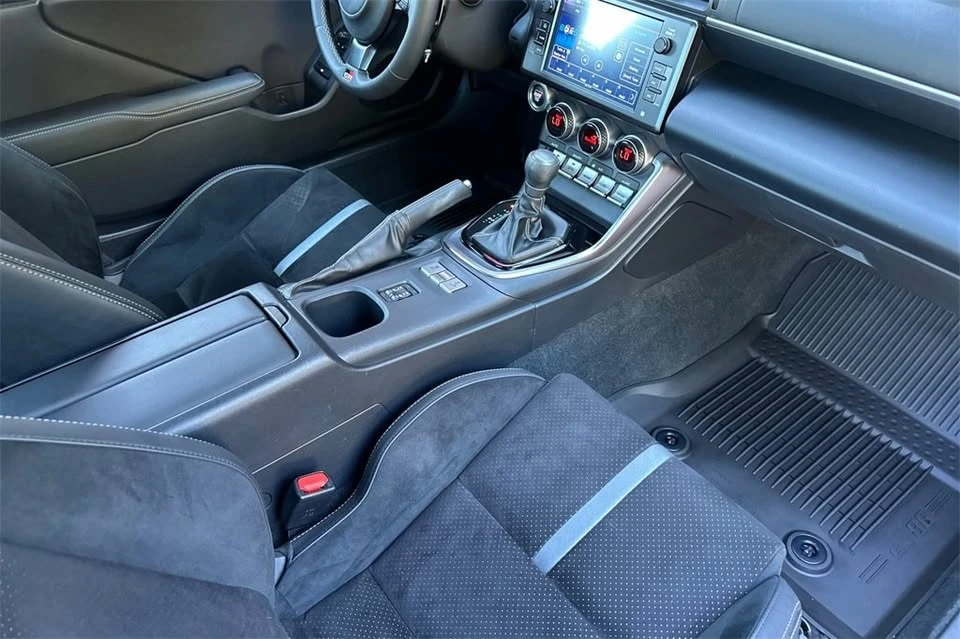 2024 Toyota GR86 2nd Gen - Image 15 of 20