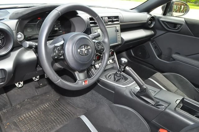 2024 Toyota GR86 2nd Gen - Image 9 of 30