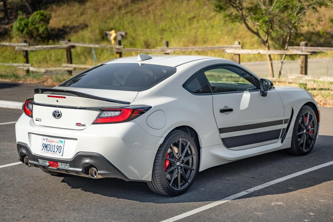 2024 Toyota GR86 2nd Gen - Image 4 of 31