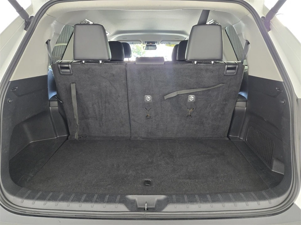 2024 Toyota Highlander - Image 14 of 21