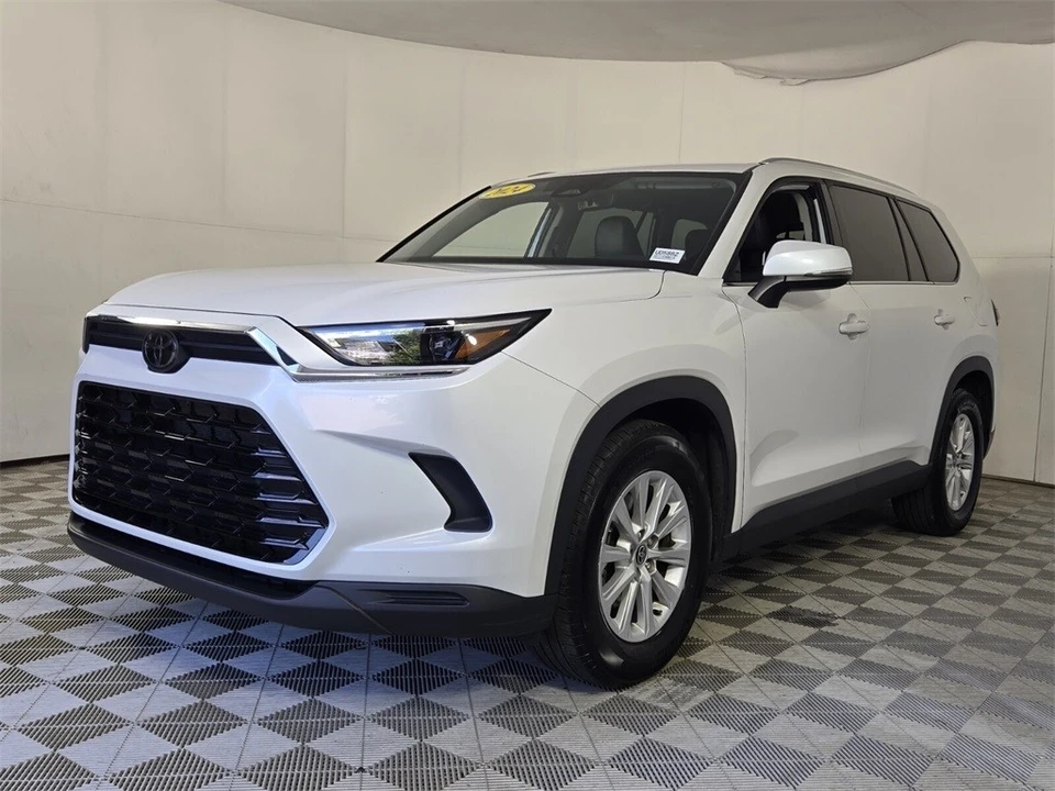 2024 Toyota Highlander - Image 4 of 21