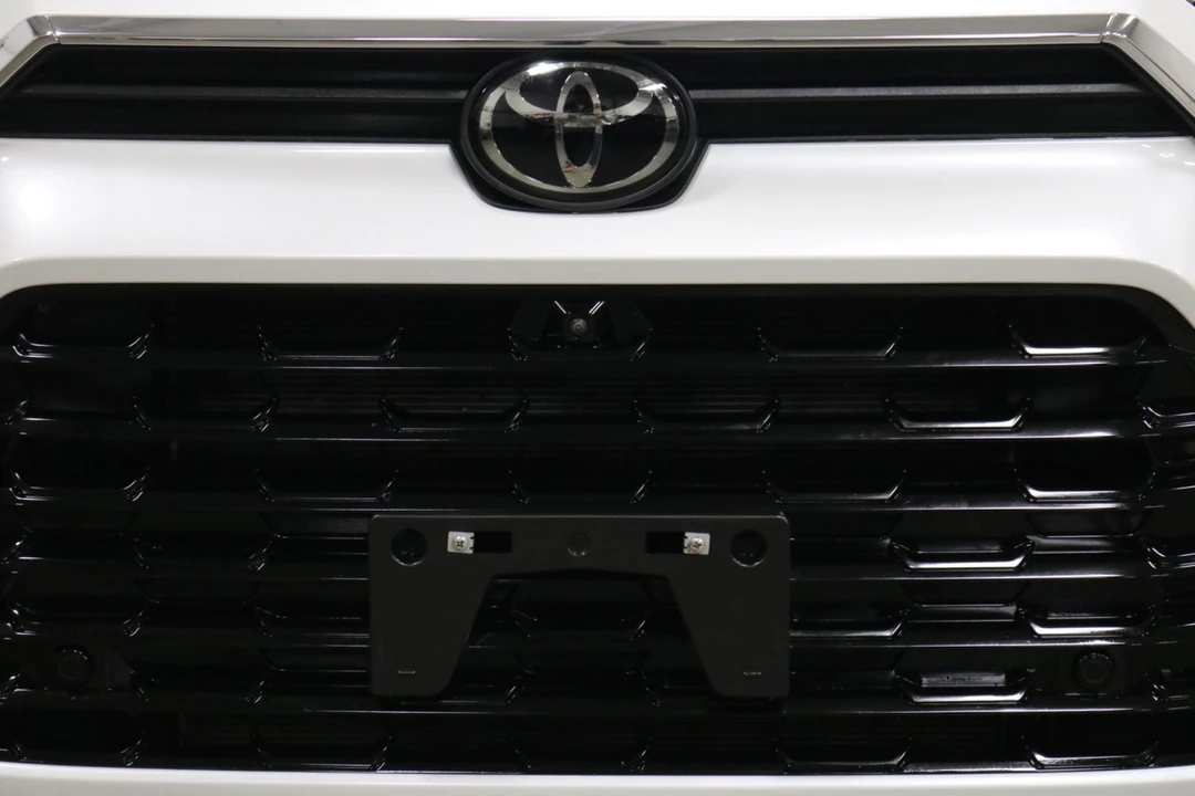 2024 Toyota Highlander - Image 4 of 12