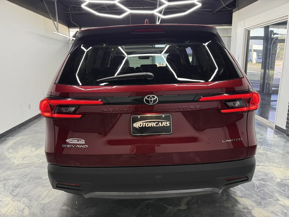 2024 Toyota Highlander - Image 5 of 21