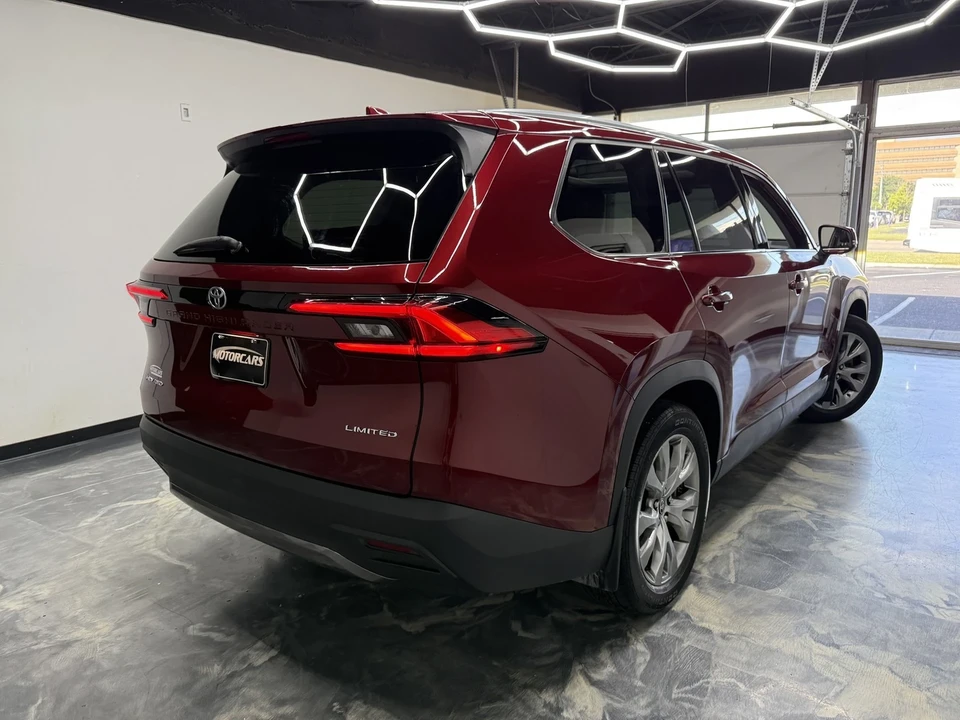 2024 Toyota Highlander - Image 6 of 21