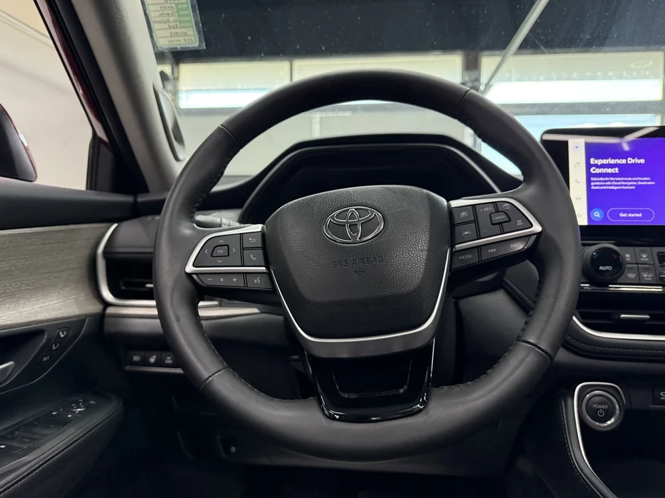 2024 Toyota Highlander - Image 17 of 21