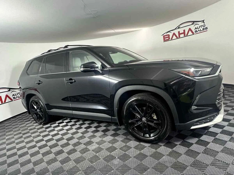 2024 Toyota Highlander - Image 12 of 31