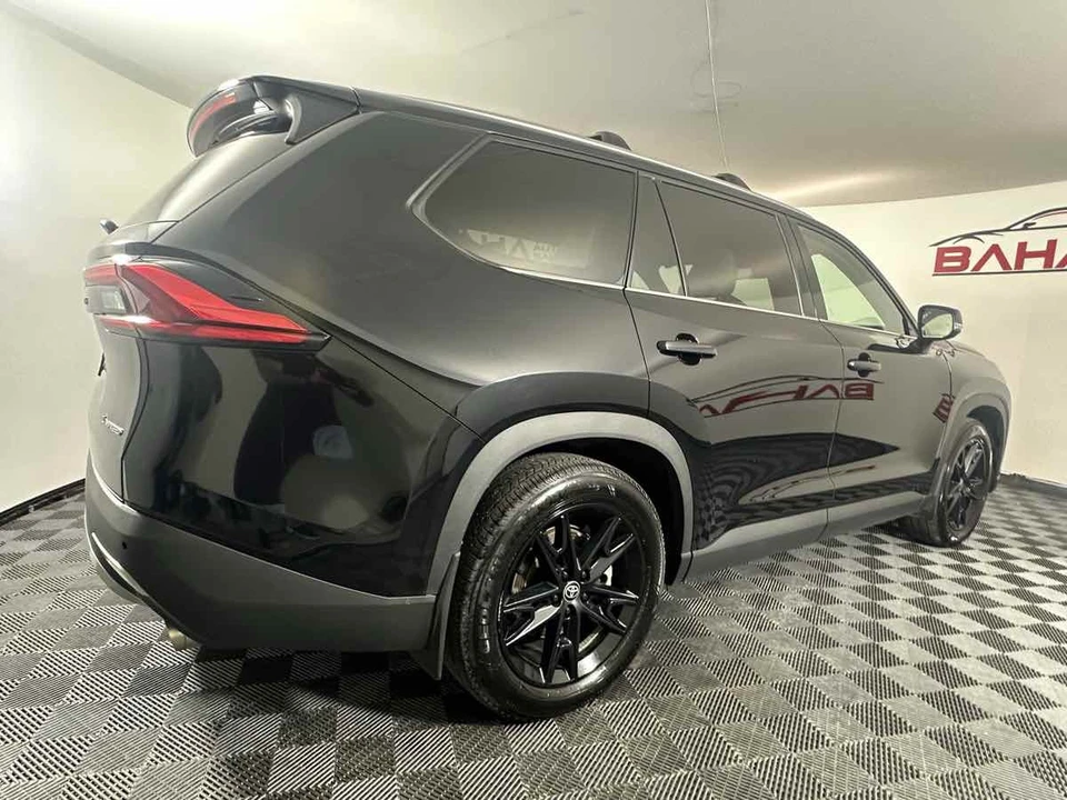 2024 Toyota Highlander - Image 9 of 21