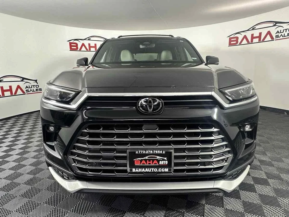 2024 Toyota Highlander - Image 14 of 21