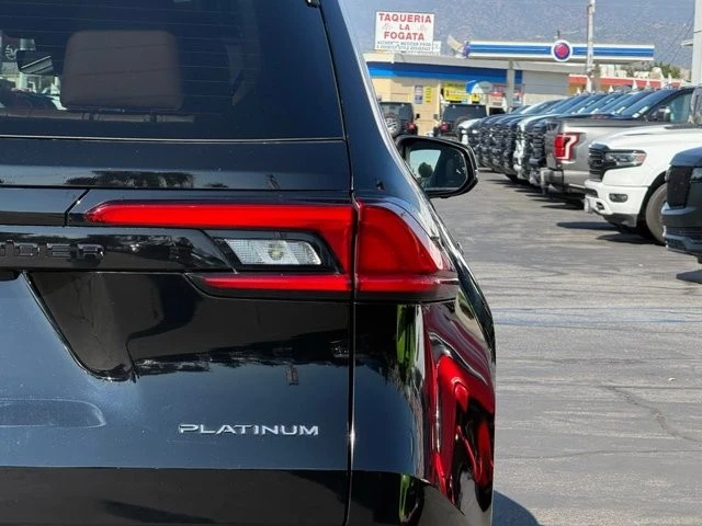 2024 Toyota Highlander - Image 10 of 12