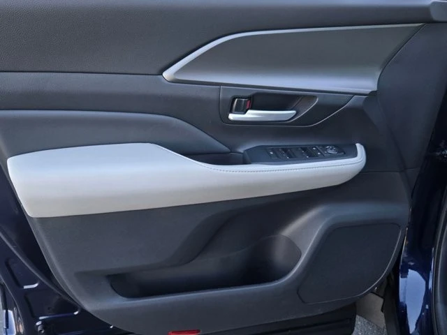 2024 Toyota Highlander - Image 9 of 21