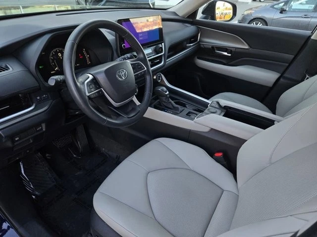 2024 Toyota Highlander - Image 8 of 21