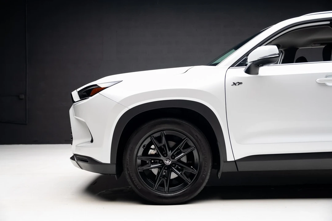 2024 Toyota Highlander - Image 17 of 21