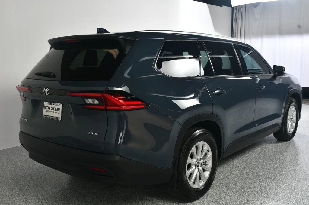 2024 Toyota Highlander - Image 9 of 12