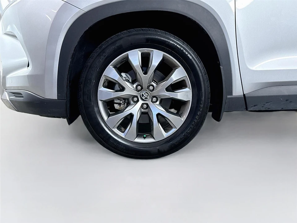 2024 Toyota Highlander - Image 10 of 13