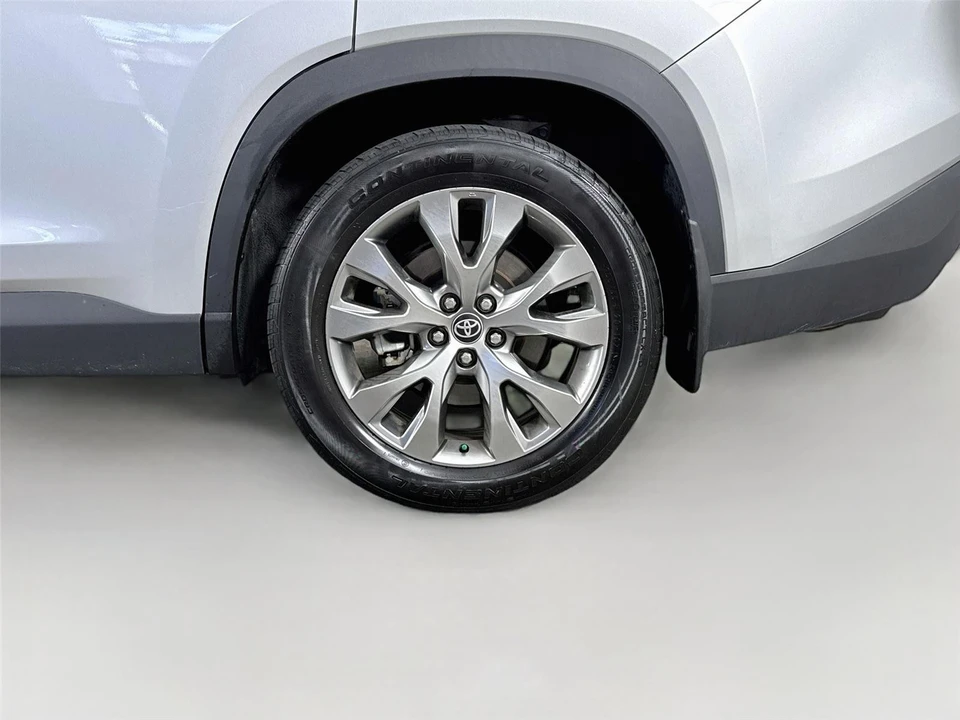 2024 Toyota Highlander - Image 11 of 13