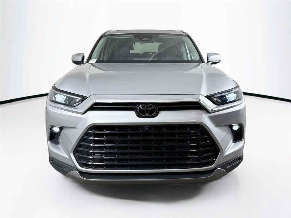 2024 Toyota Highlander - Image 5 of 13