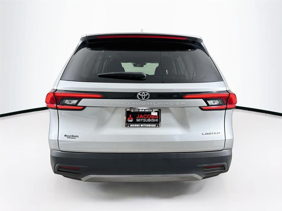 2024 Toyota Highlander - Image 4 of 13