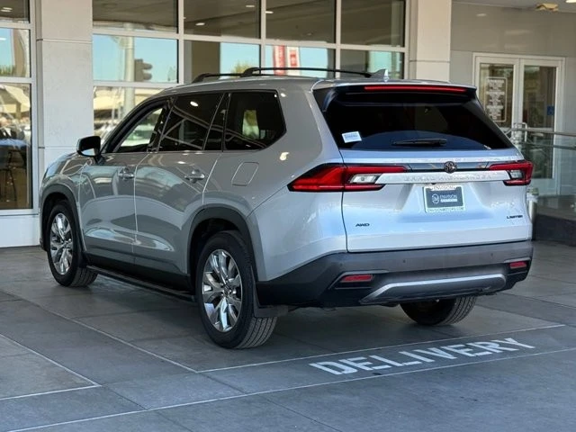 2024 Toyota Highlander - Image 9 of 12