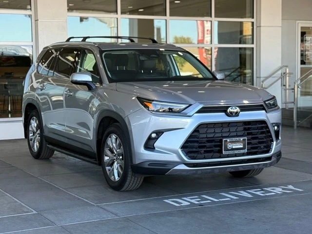 2024 Toyota Highlander - Image 6 of 12