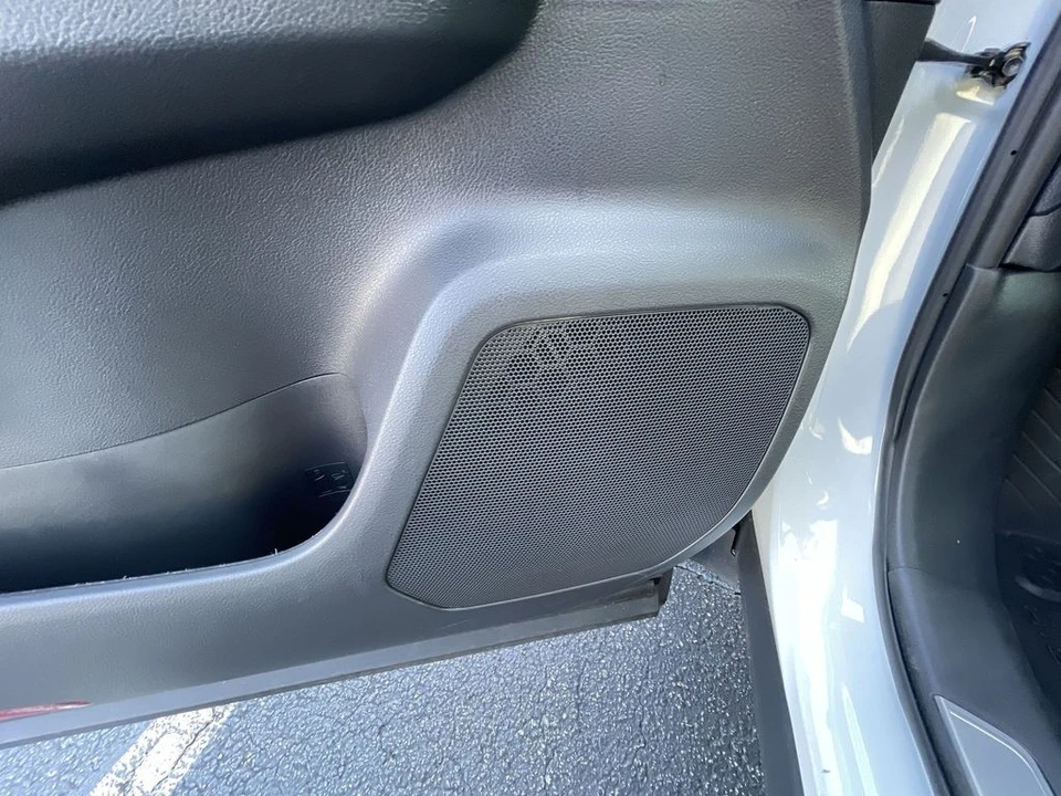 2024 Toyota Highlander - Image 24 of 31