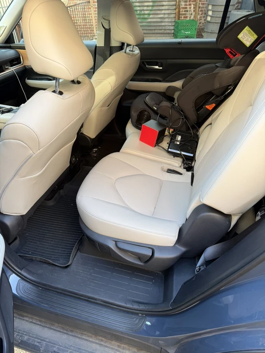2024 Toyota Highlander - Image 6 of 8
