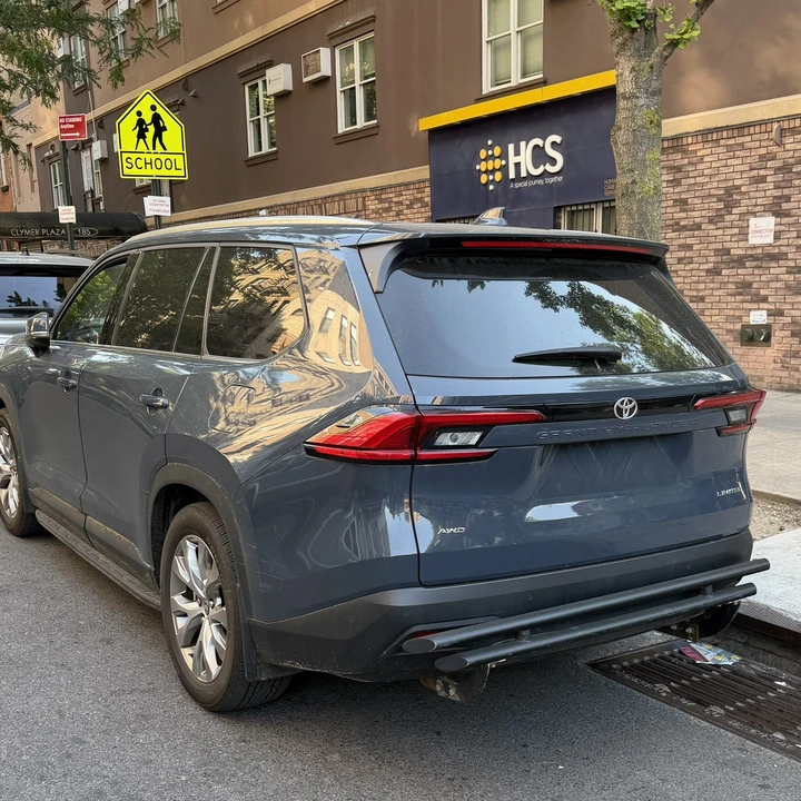 2024 Toyota Highlander - Image 4 of 8