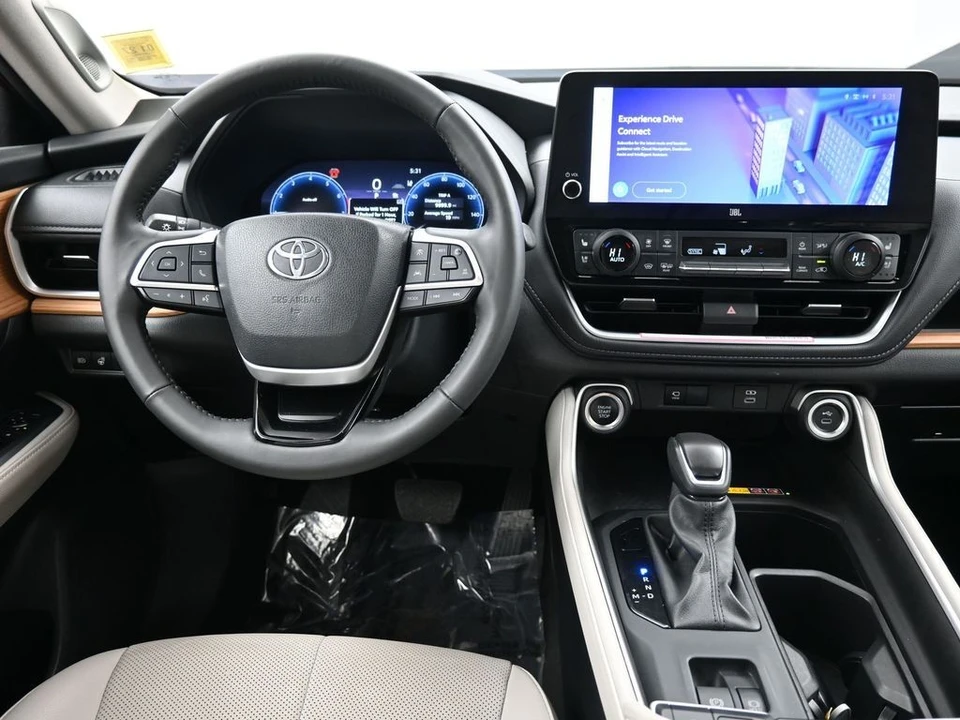 2024 Toyota Highlander - Image 19 of 21