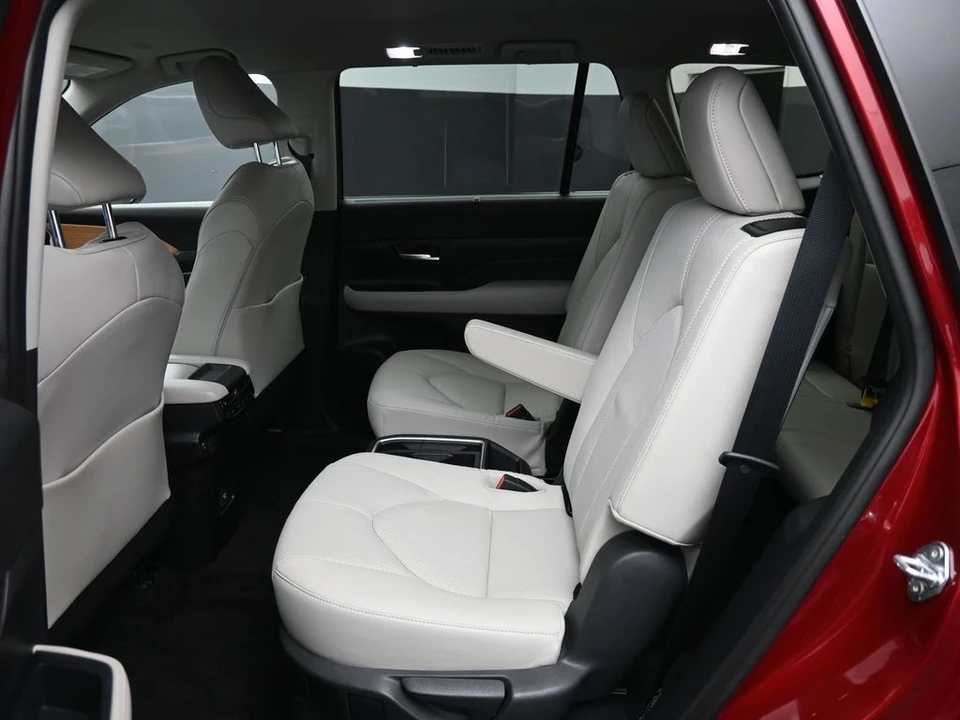 2024 Toyota Highlander - Image 21 of 21