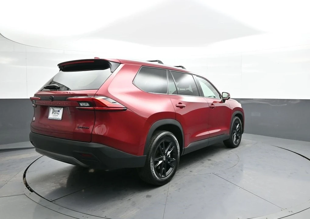 2024 Toyota Highlander - Image 6 of 12