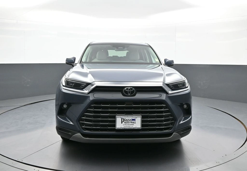 2024 Toyota Highlander - Image 2 of 31