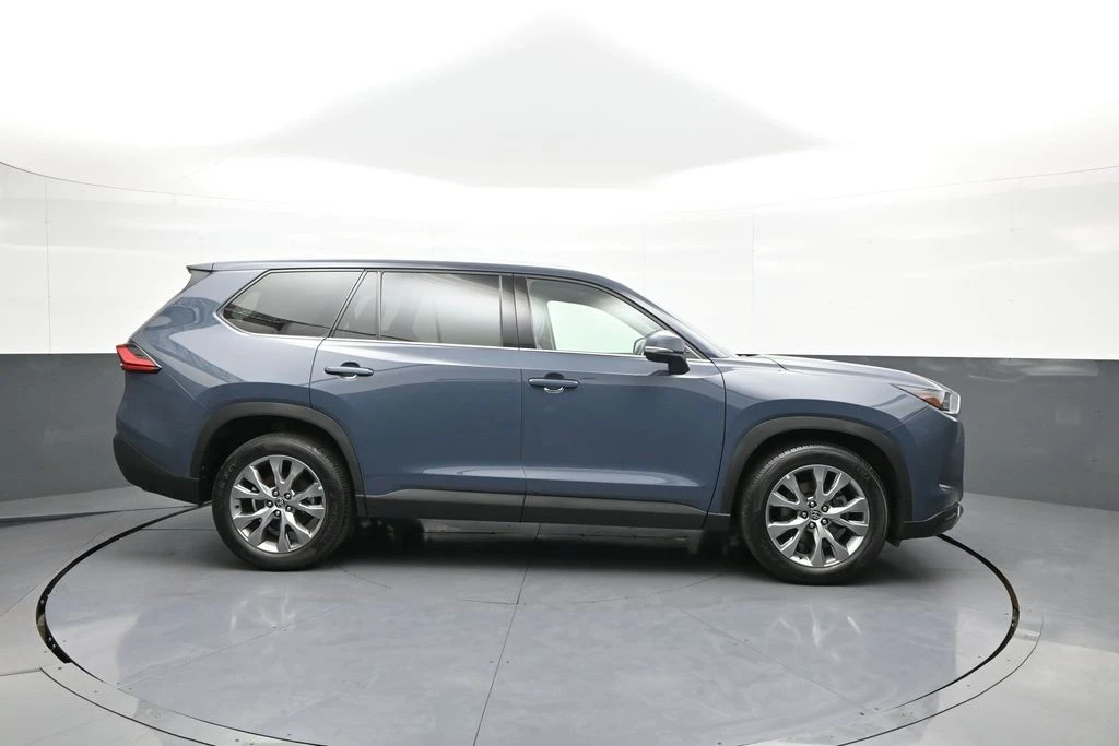 2024 Toyota Highlander - Image 5 of 31