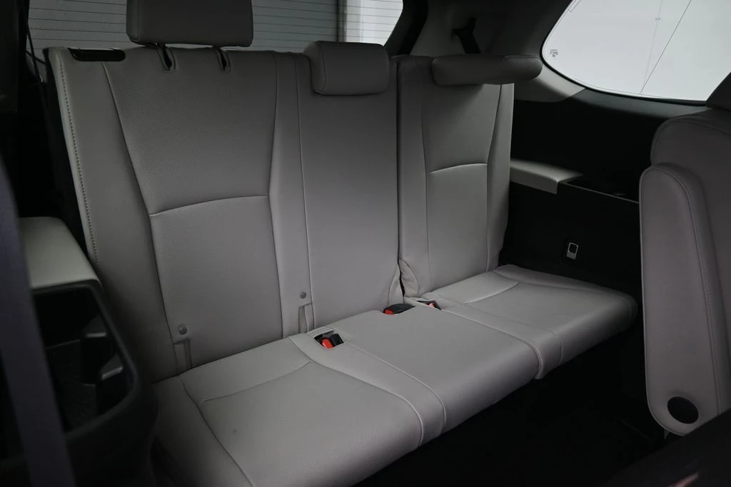 2024 Toyota Highlander - Image 24 of 31