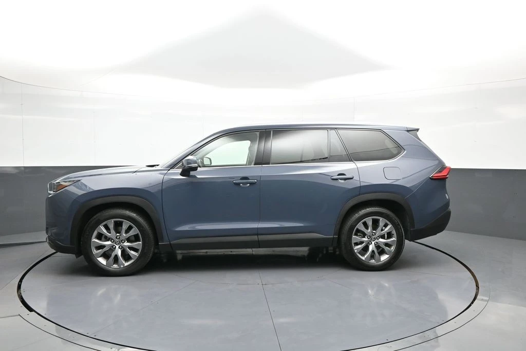 2024 Toyota Highlander - Image 9 of 31