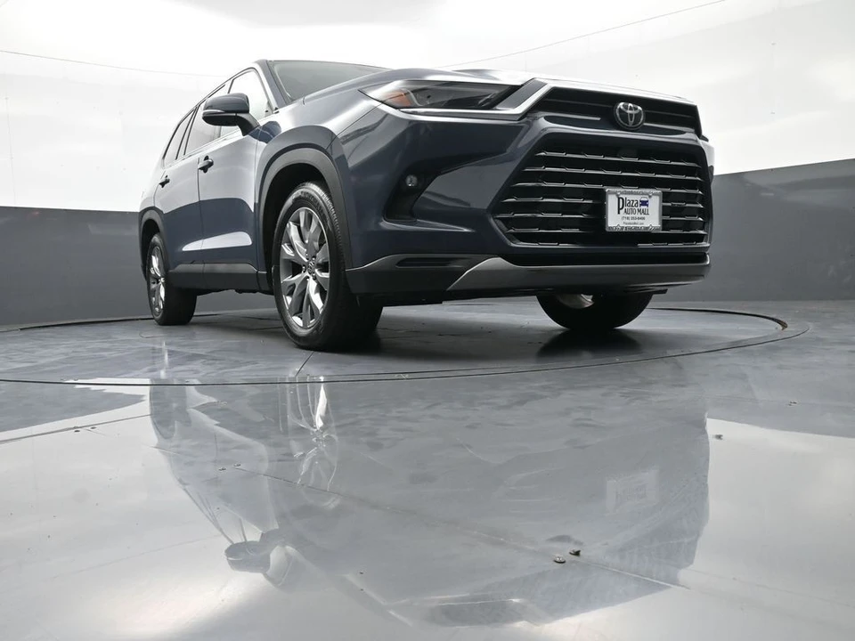 2024 Toyota Highlander - Image 29 of 31
