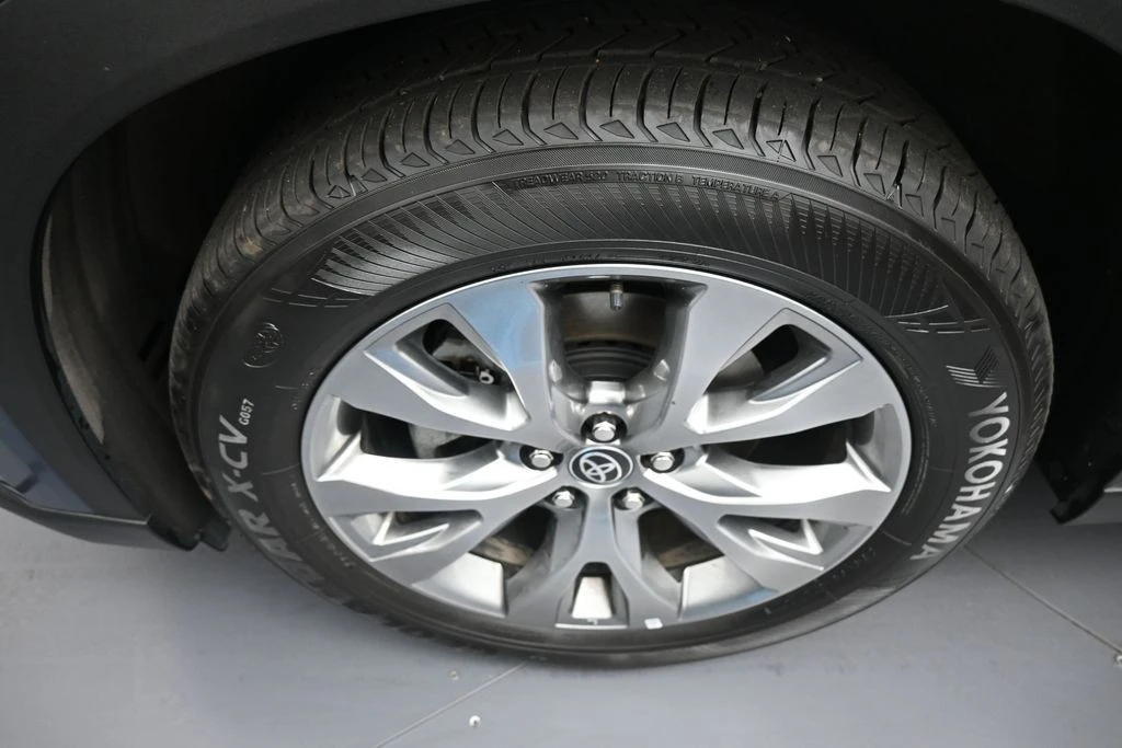 2024 Toyota Highlander - Image 14 of 31