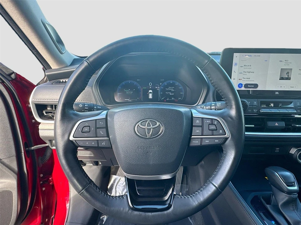 2024 Toyota Highlander - Image 11 of 21