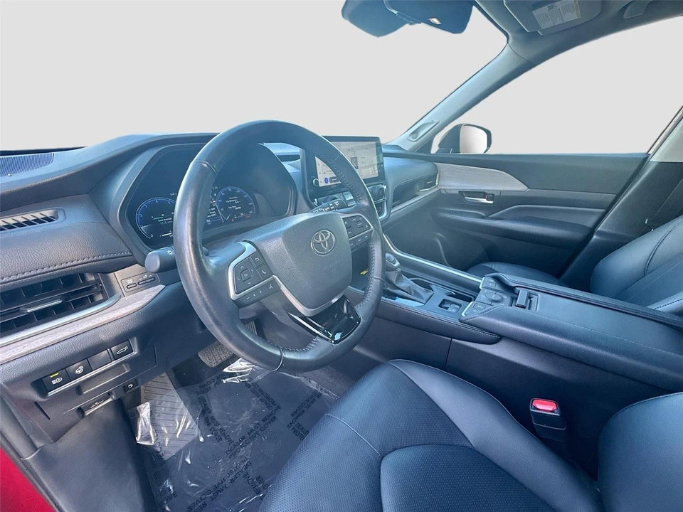 2024 Toyota Highlander - Image 9 of 21
