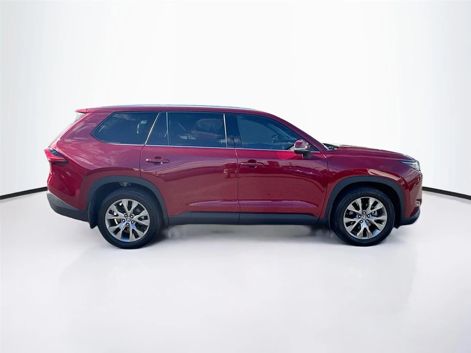 2024 Toyota Highlander - Image 8 of 21