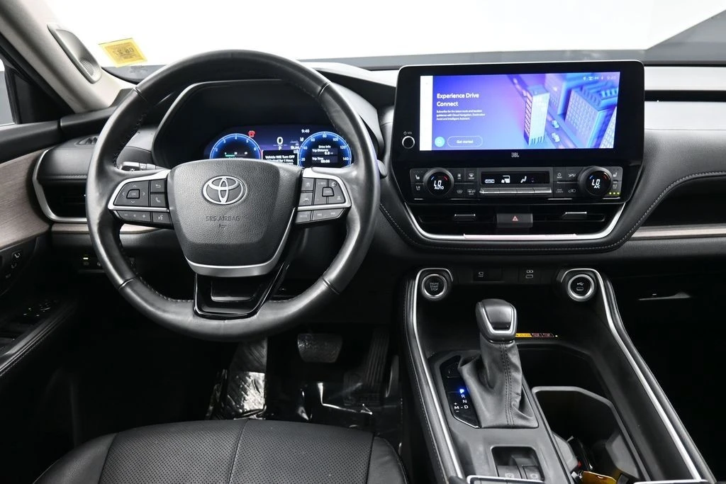 2024 Toyota Highlander - Image 19 of 31