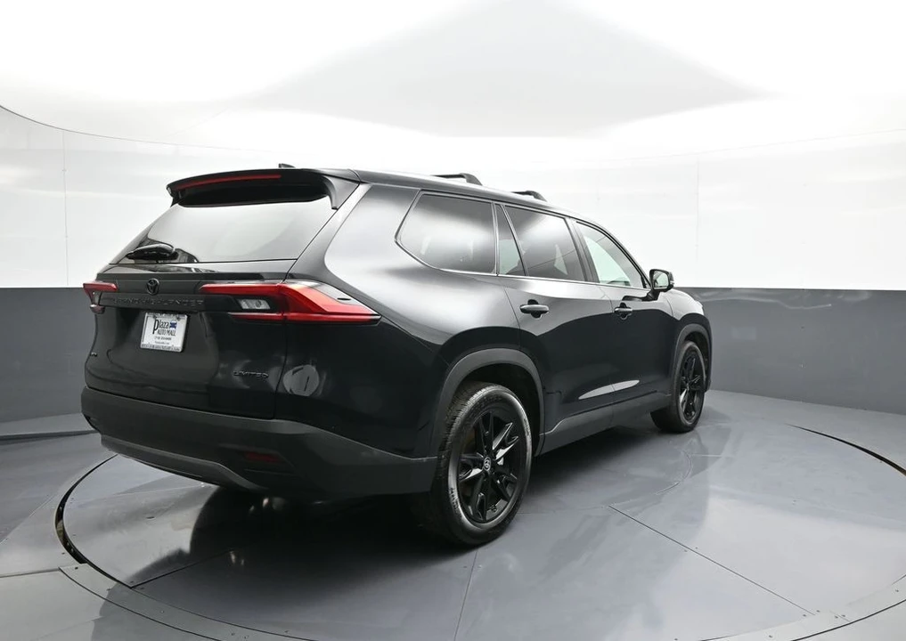 2024 Toyota Highlander - Image 6 of 31