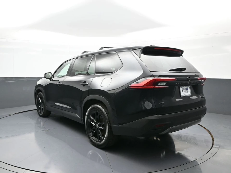 2024 Toyota Highlander - Image 8 of 31