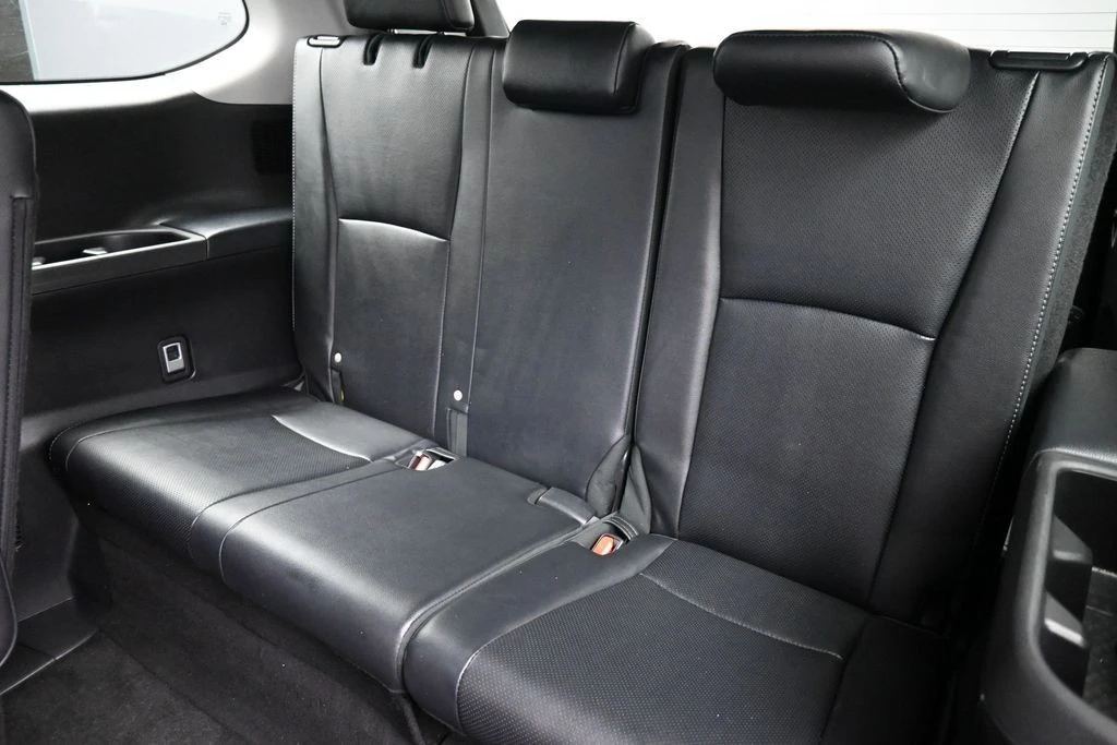 2024 Toyota Highlander - Image 20 of 31