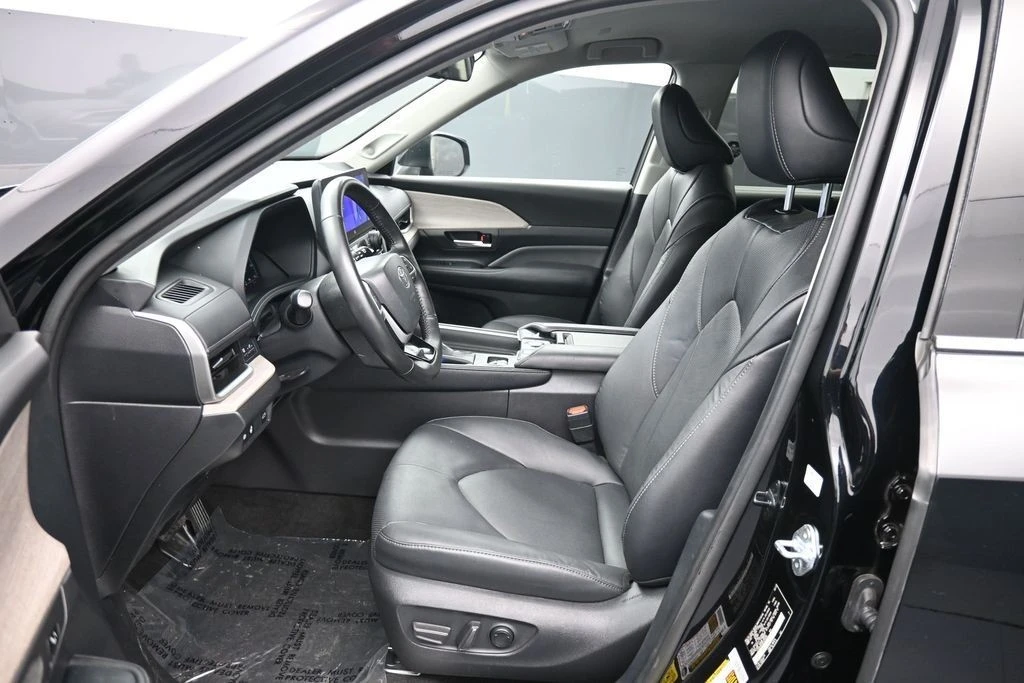 2024 Toyota Highlander - Image 18 of 31