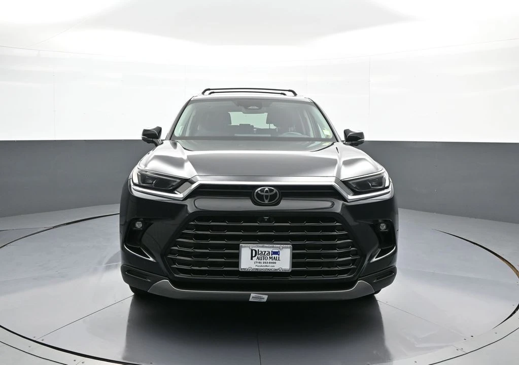 2024 Toyota Highlander - Image 2 of 31