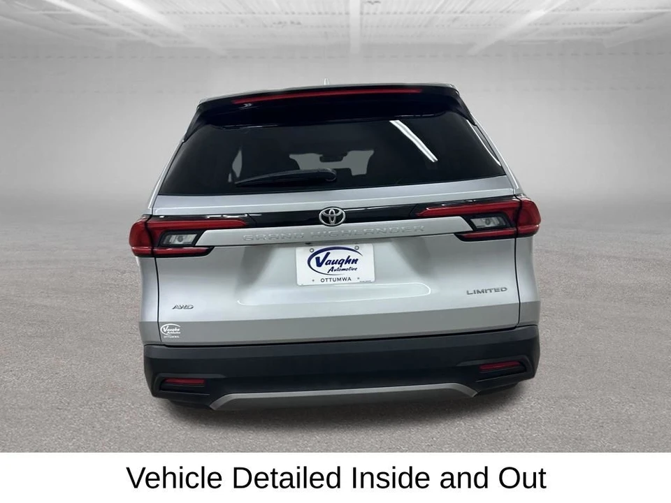 2024 Toyota Highlander - Image 11 of 31