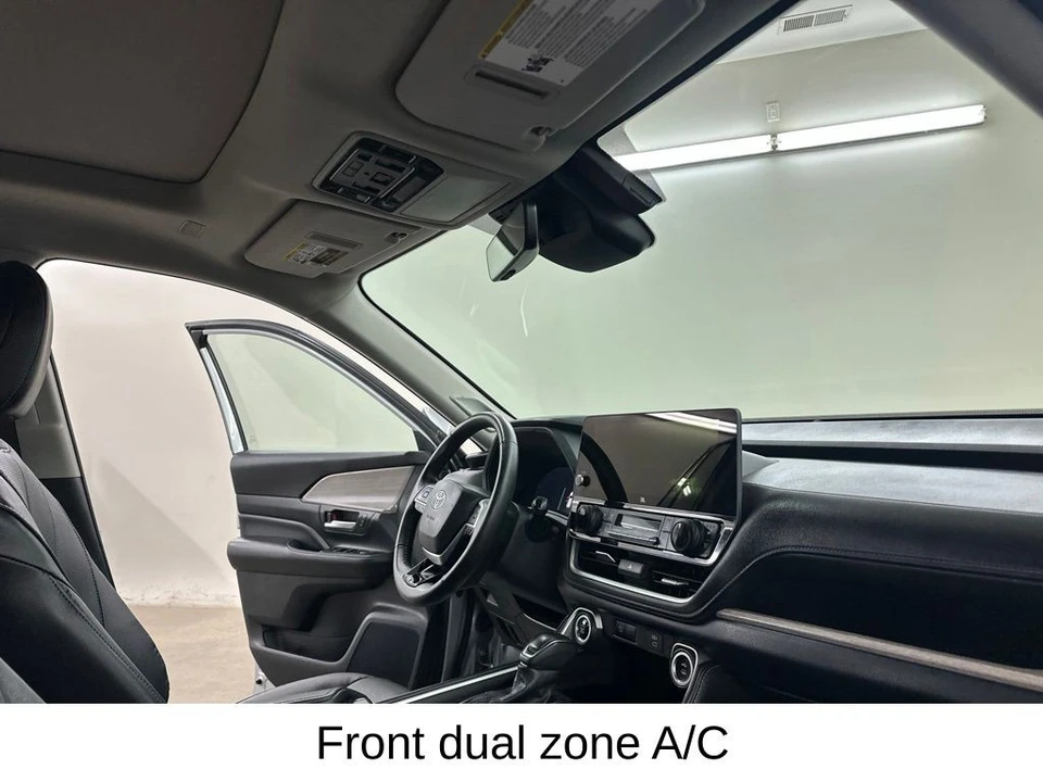 2024 Toyota Highlander - Image 20 of 31