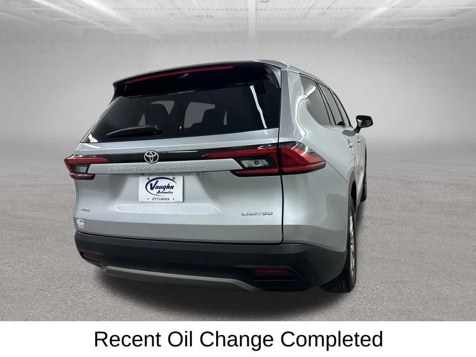2024 Toyota Highlander - Image 12 of 31