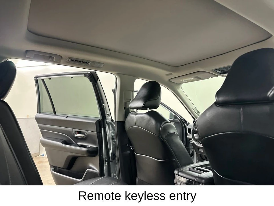2024 Toyota Highlander - Image 23 of 31