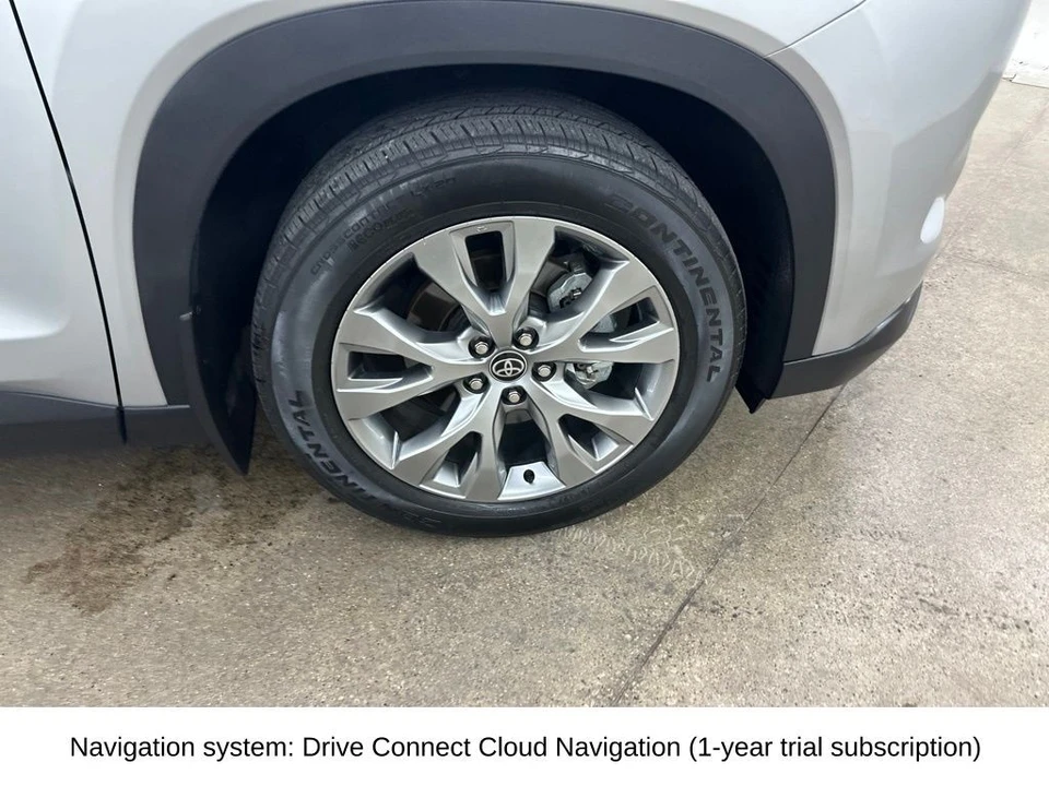 2024 Toyota Highlander - Image 16 of 31