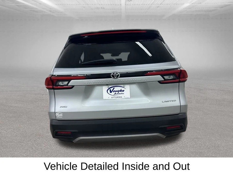 2024 Toyota Highlander - Image 11 of 31